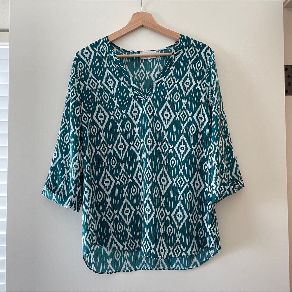 Everly teal printed v-neck blouse